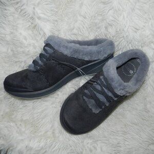 BZees  Crush Suede Flats Comfort Cozy Slide on Shoes Grey 🆕FAST⌚📦🏃⚡🚚